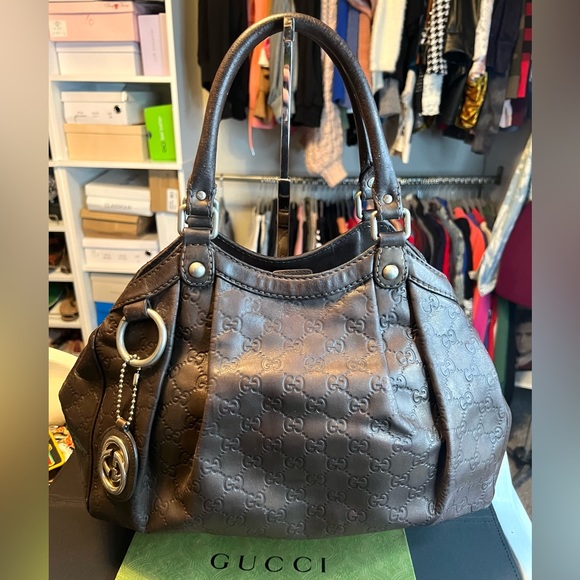 Authentic Gucci handbag - Picture 11 of 15